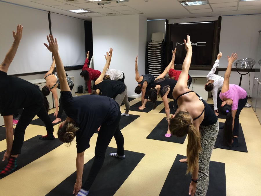 Yoga en empresas · Estée Lauder